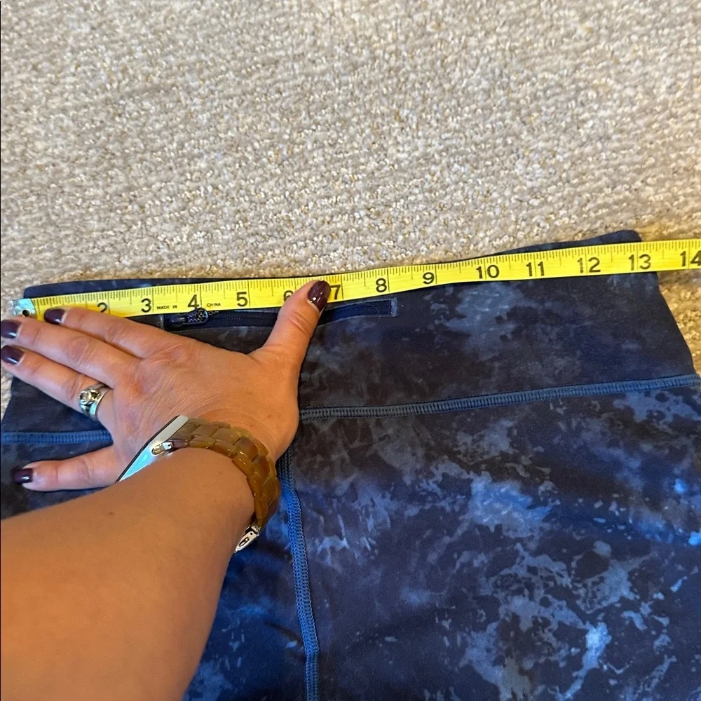 Lululemon Blue Cropped Leggings Small EUC